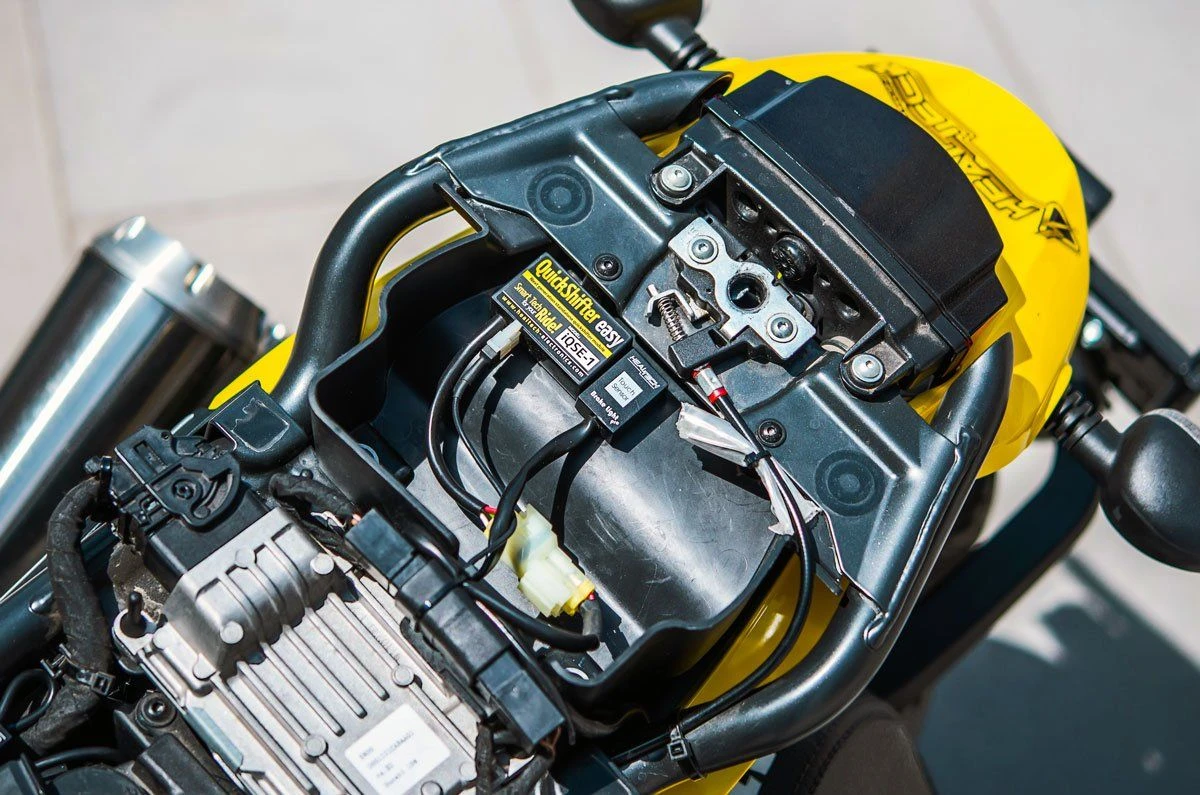 Healtech Quickshifter Easy IQSE-1 + QSH-P2F 2 Healtech Quickshifter Easy IQSE-1 + QSH-P2F - Afbeelding 2