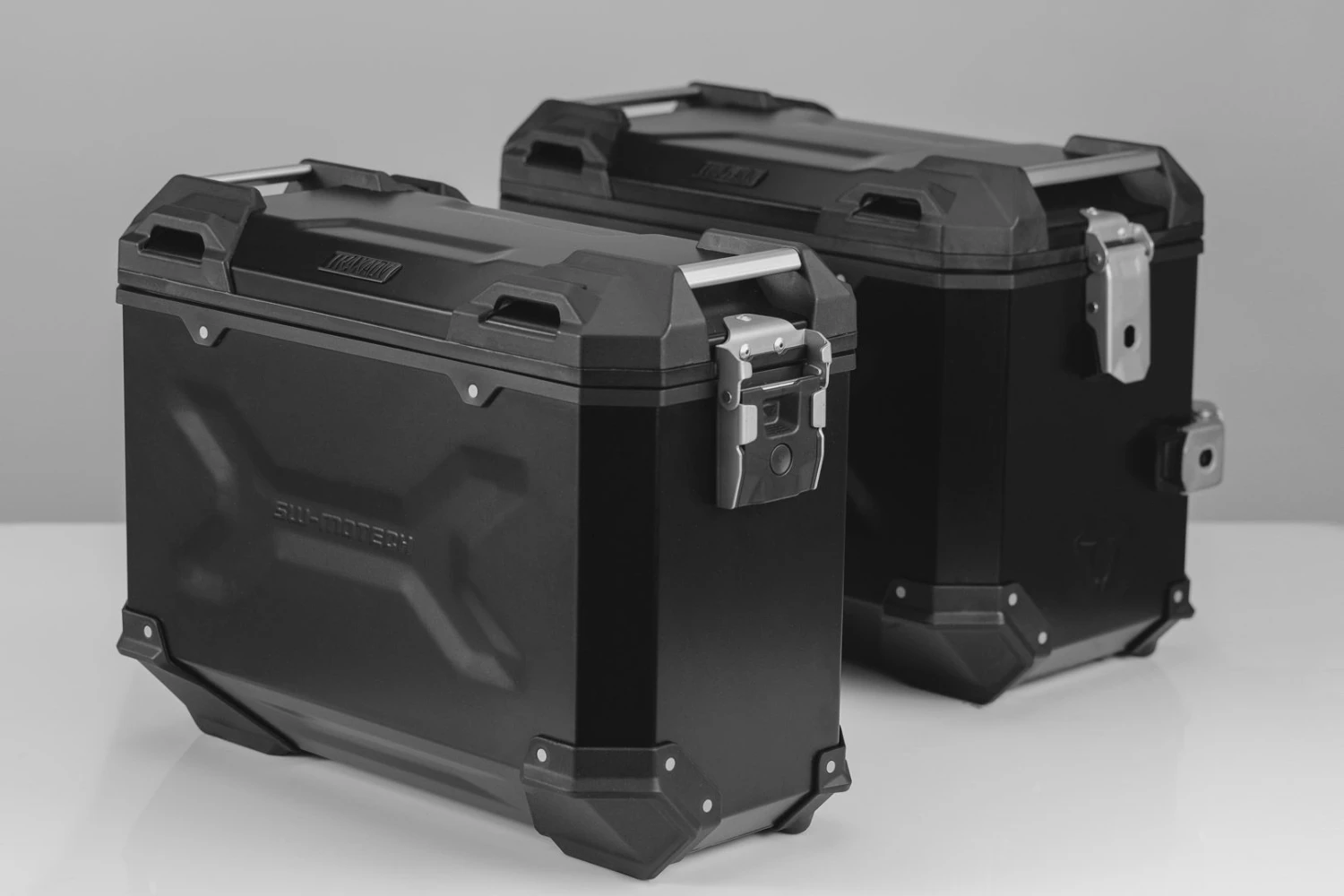 SW-Motech Koffersysteem Trax Adventure Zwart 45/37L Honda CBF 1000 F (09-) 3 SW-Motech Koffersysteem Trax Adventure Zwart 45/37L Honda CBF 1000 F (09-) - Afbeelding 3